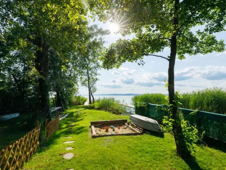 בלטונקראטיה Green Lake House - Private Beach At Balaton מראה חיצוני תמונה