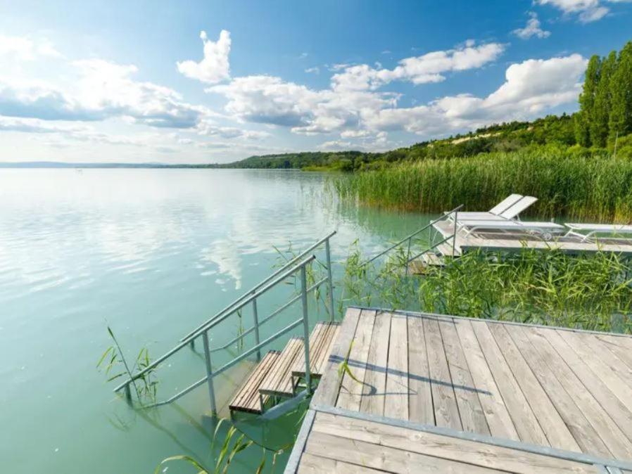 בלטונקראטיה Green Lake House - Private Beach At Balaton מראה חיצוני תמונה